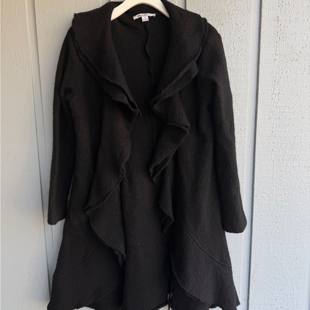 Kathrine Barclay Chic Black Ruffled 100% laine wool Cardigan size M